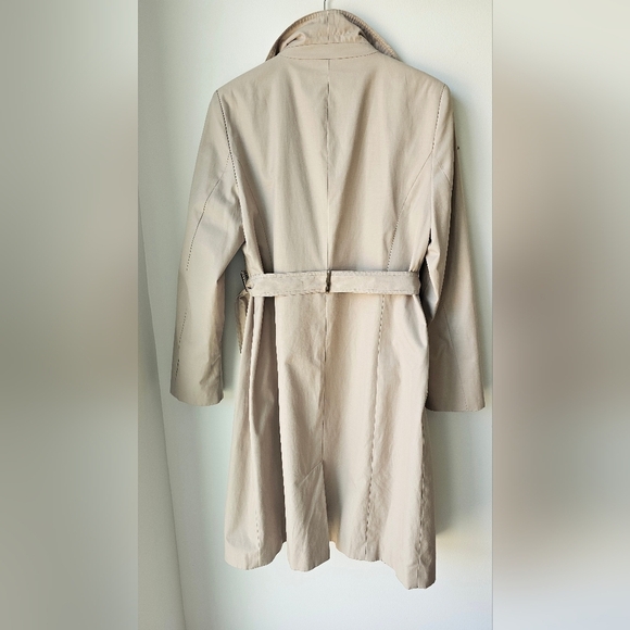 Ivanka Trump Beige Taupe Neutral Trench Coat Stand Collar Metal Loops Size L - Picture 9 of 9
